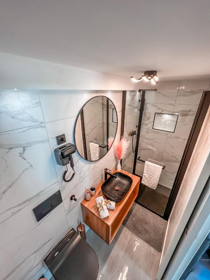 Deluxe Room 33 Μπλεντ Εξωτερικό φωτογραφία