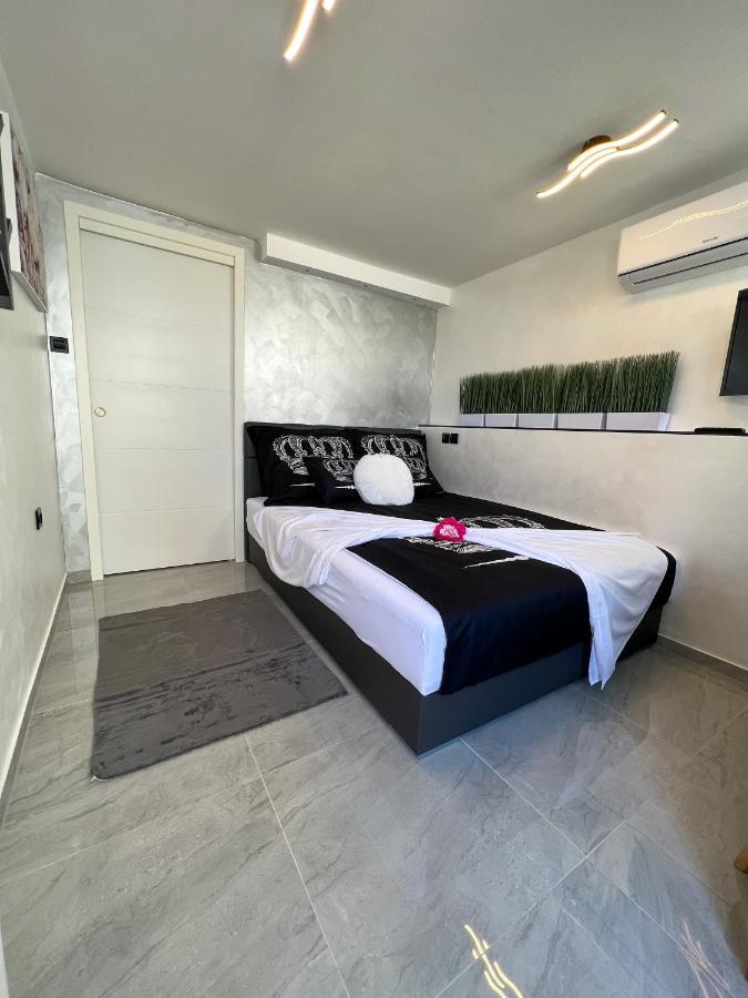 Deluxe Room 33 Μπλεντ Εξωτερικό φωτογραφία